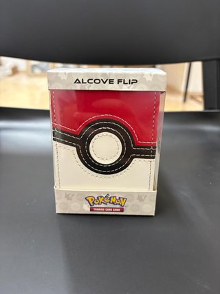 Ultra PRO Alcove Flip - Poké Ball Pokémon
