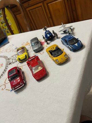 Modellini da collezione auto e aereo
