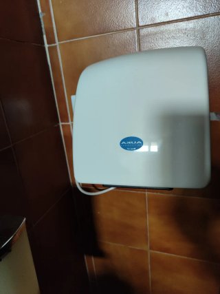 Se venden dos secadores de manos están como nuevos