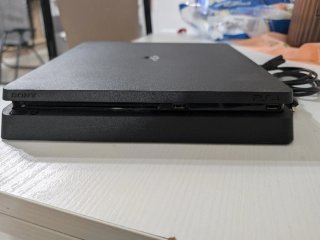 PlayStation 4 Slim Nera
