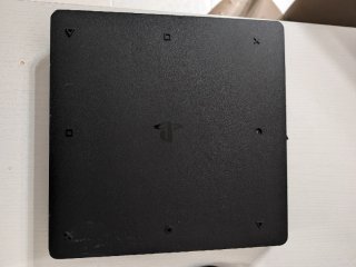 PlayStation 4 Slim Nera