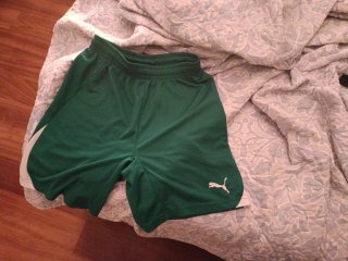 Pantalón corto chándal Puma verde