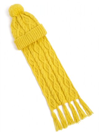 Conjunto gorro y bufanda tejido amarillo