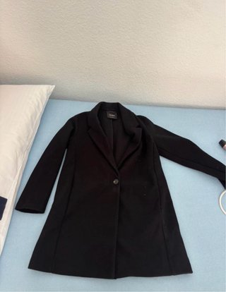 Abrigo negro Pull&Bear Talla M