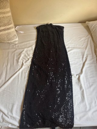 Vestido largo negro con brillo