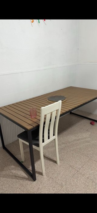 Tavolo da Giardino con Struttura in Metallo / UTILIZZO DI 1 MESE