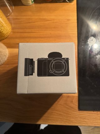 Sony ZV-E10 II + Trípode Bluetooth + Tarjeta SD