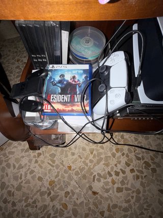 PlayStation 5 1TB con controller e 2 giochi