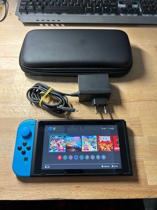 Nintendo Switch Console Blu