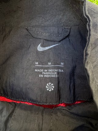 Chaqueta Cortavientos Nike Total 90