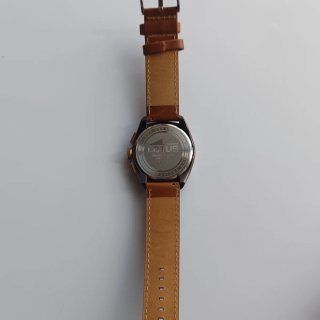 Lotus 18191 cronógrafo negro y dorado rosado 43 mm