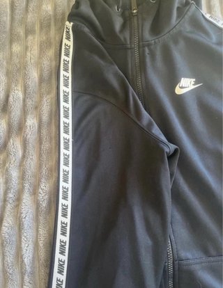 Sudadera Nike Negra con Cremallera