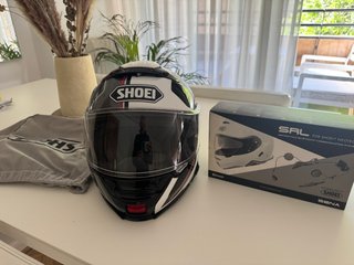 Casco Shoei Neotec con sistema Sena
