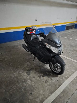 Suzuki Burgman 400