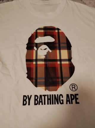 2 Camisetas Bape, nuevas sin etiquetas.