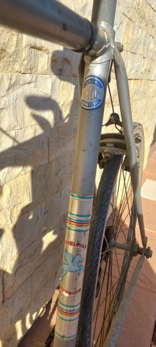 Bicicleta de Carretera Antigua Emporium