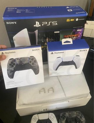 Consola PlayStation 5 Slim 1TB + 2 Mandos