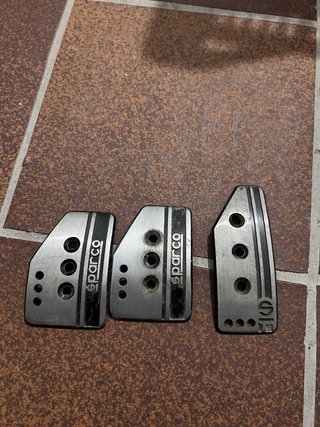 Pedales Sparco para coche