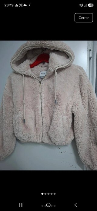 Cazadora pelo Bershka beige XS