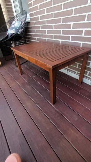 Tavolo ausiliario esterno in legno