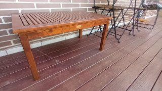 Tavolo ausiliario esterno in legno