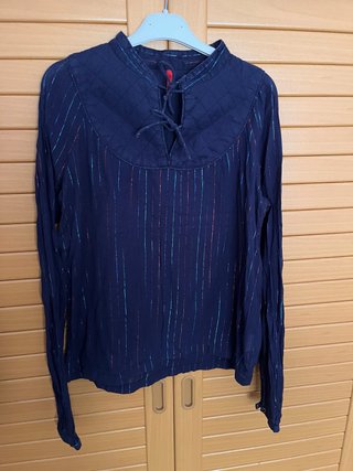 Blusa H&M azul marino con brillos T.36