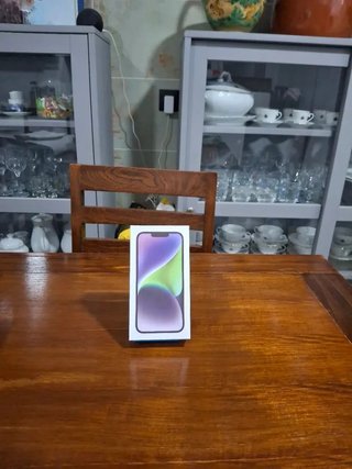 Scatola iPhone 14 Plus viola