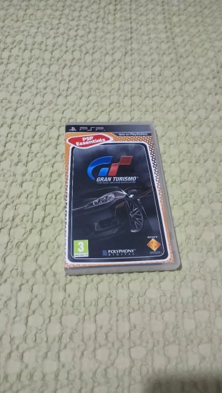PSP Gran Turismo Essentials