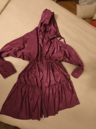 Gabardina Lila con Capucha