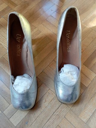 Zapatos de piel plateados Versalles Talla 36