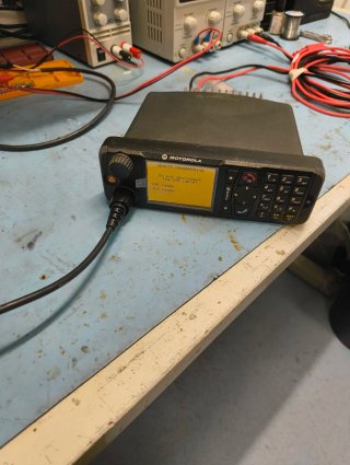 Programación y reparación Motorola Tetra MTM5400