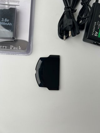 Batteria 3600mAh + Coperchio PSP + Caricabatterie