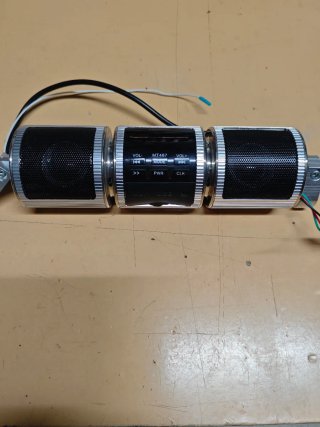 Barra-Radio Bluetooth Moto MT487