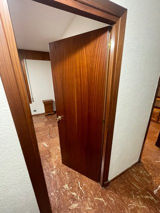 Puerta de madera