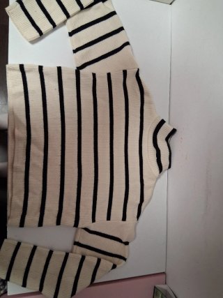 Jersey de rayas beige y negro