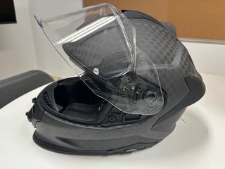 Casco Integral SMK Titan Carbono