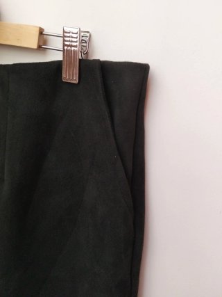 Falda de ante negra nueva Con etiqueta Talla46