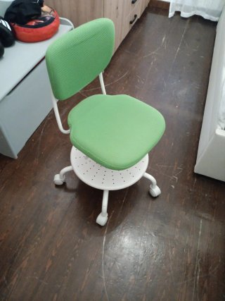 Sedia da scrivania verde per bambini