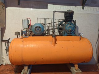 Compresor 250L Trifásico
