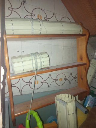 Scaffale in legno di pino massiccio
