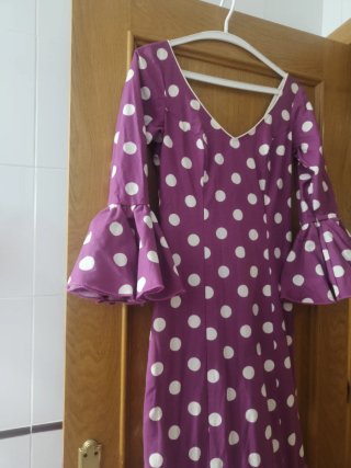 Vestido Flamenca Lunares Morado Blanco