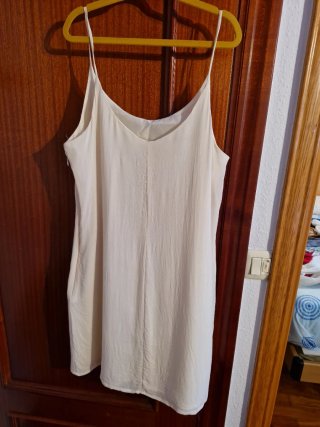 Vestido de verano beige