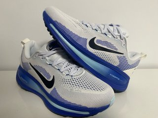 Nike Vomero 18 EU45 Azul Oscuro