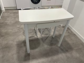 Mesa Cocina Madera Blanca y 2 sillas de metal