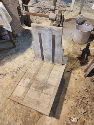 Báscula antigua de madera para arroz. Negociable