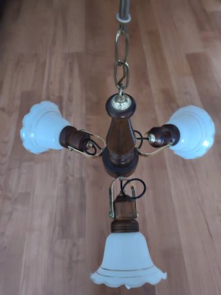 Lámpara de techo rústica de madera y cristal