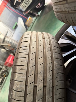 Llantas Mercedes-Benz con Neumáticos
