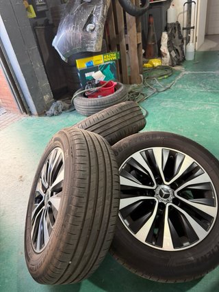 Llantas Mercedes-Benz con Neumáticos