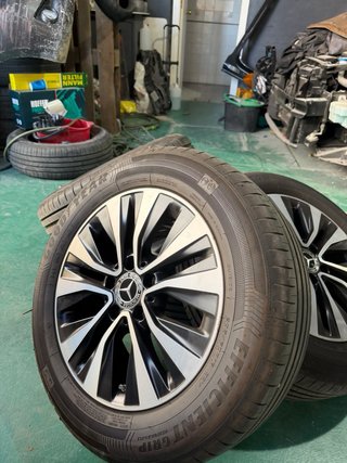 Llantas Mercedes-Benz con Neumáticos