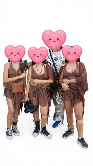 Disfraz tribal y astronauta